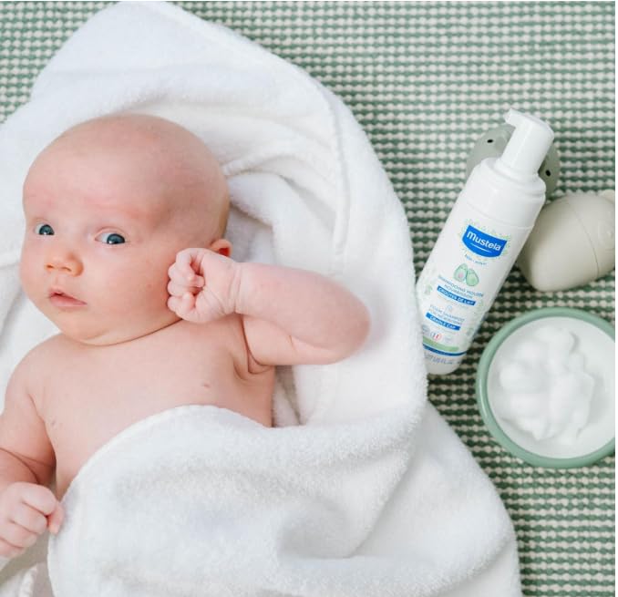 Mustela Newborn Arrival Gift Set - Baby Skincare & Bath Time Essentials - Natural & Plant Based